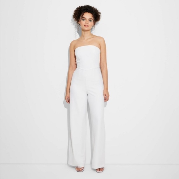 wild fable Pants - Women's Wide Leg Tube Jumpsuit - Wild
Fable™ White new 🆕